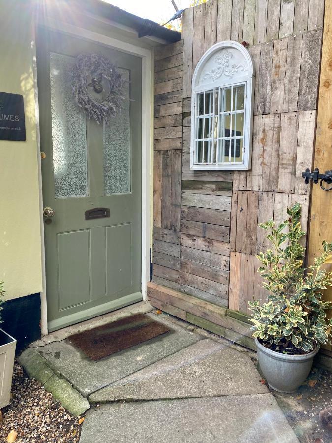 Little Limes An Adorable Little Suffolk Getaway With Outside Space Near Woodbridge Eyke Extérieur photo